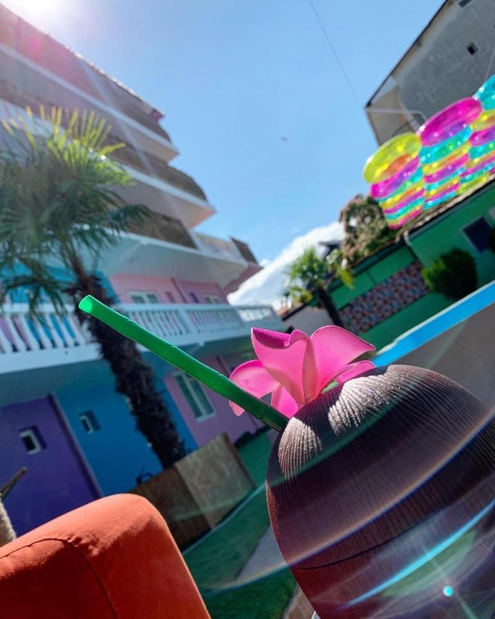 Casa Barbie Costinesti Hostel Екстериор снимка