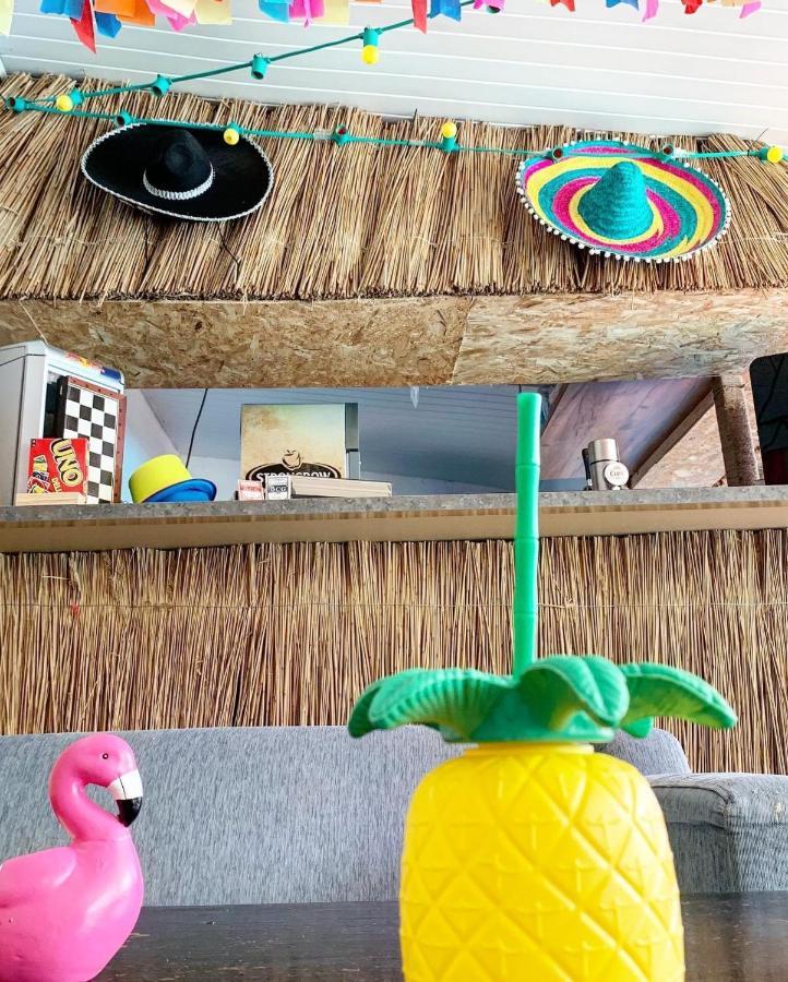 Casa Barbie Costinesti Hostel Екстериор снимка