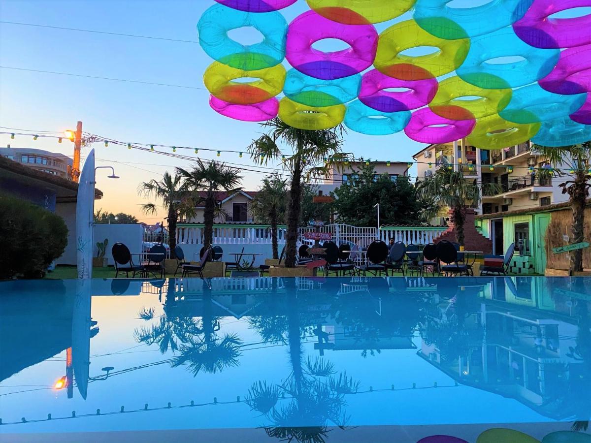 Casa Barbie Costinesti Hostel Екстериор снимка