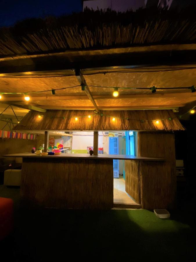 Casa Barbie Costinesti Hostel Екстериор снимка