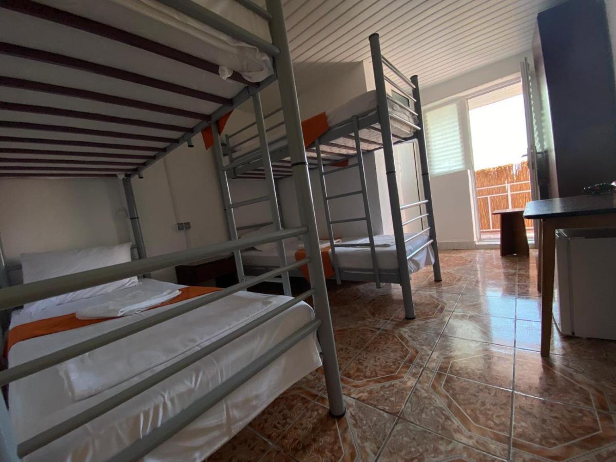 Casa Barbie Costinesti Hostel Екстериор снимка