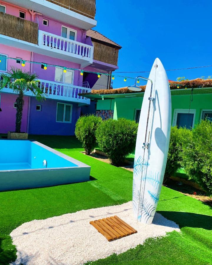 Casa Barbie Costinesti Hostel Екстериор снимка